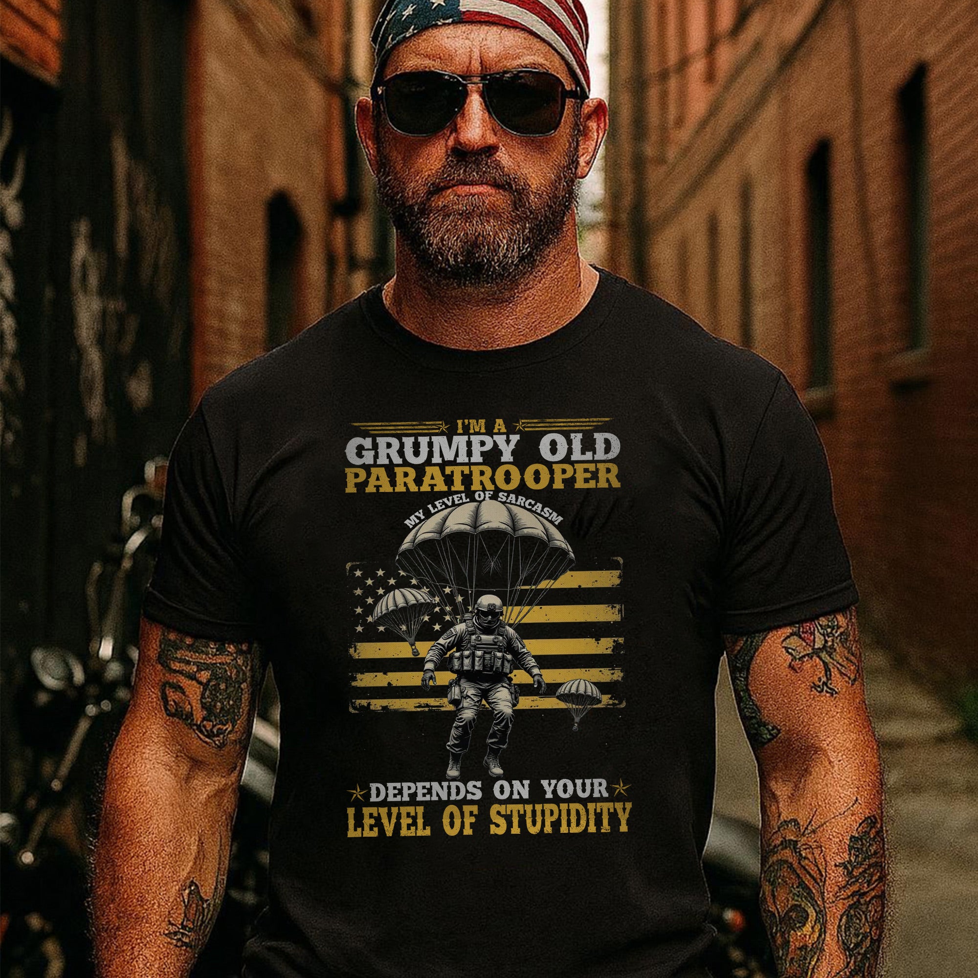 I’m a Grumpy Old Paratrooper My Sarcasm Depends on Your Level of Stupidity US Military Veteran T-Shirt