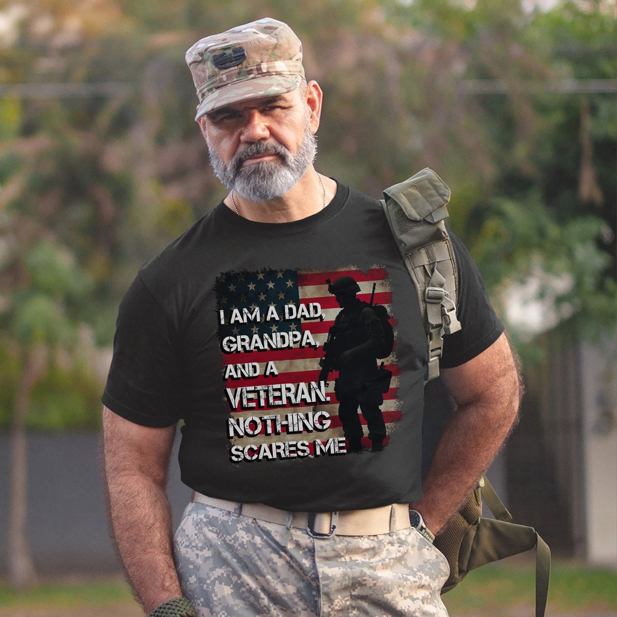 I Am a Dad Grandpa and a Veteran Nothing Scares Me US Military Patriotic T-Shirt