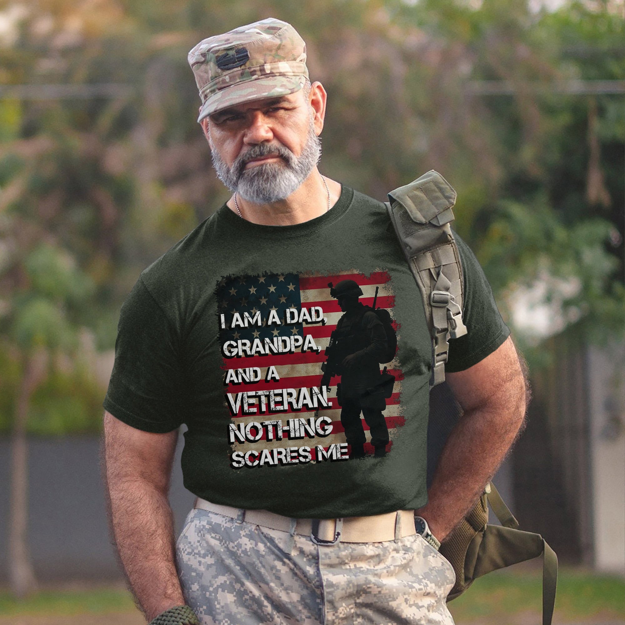I Am a Dad Grandpa and a Veteran Nothing Scares Me US Military Patriotic T-Shirt