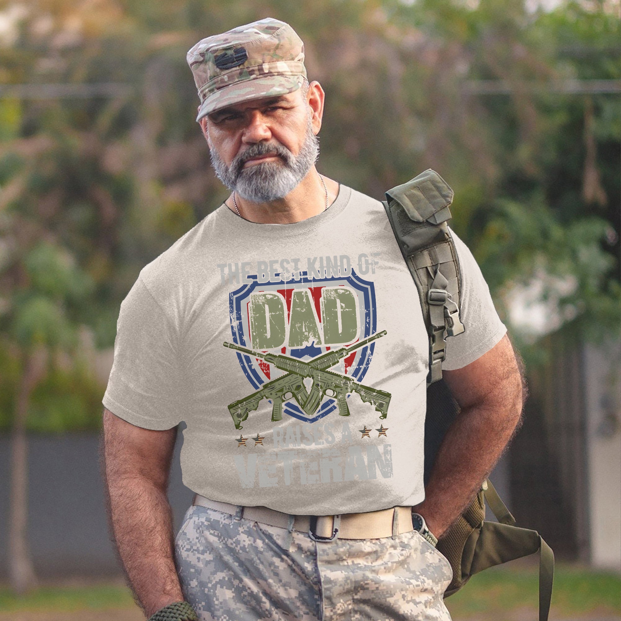 The Best Kind of Dad Raises a Veteran Patriotic Family Design Honoring Service and Fatherhood T-Shirt