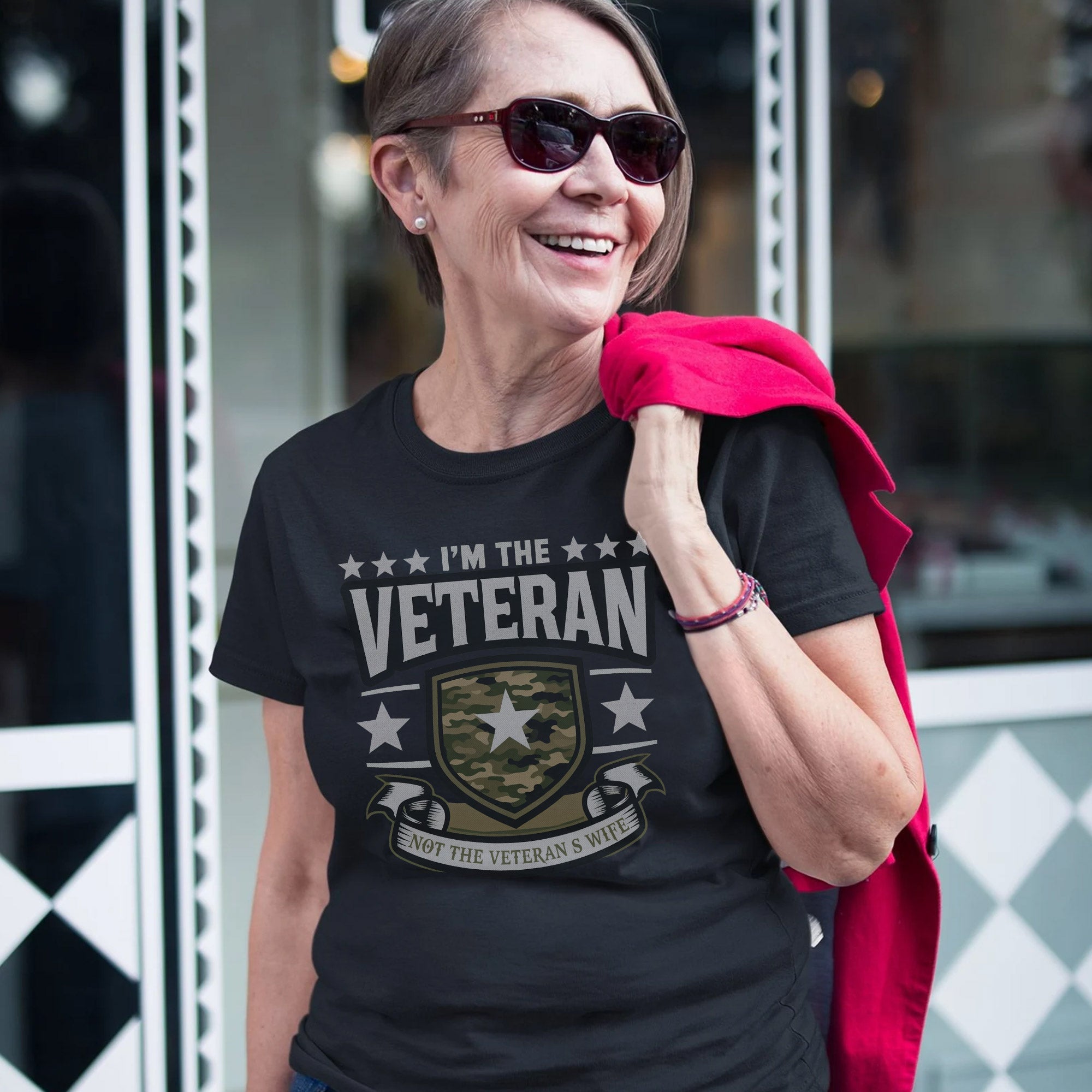 I’m the Veteran Not the Veteran’s Wife Proud US Military Patriotic T-Shirt