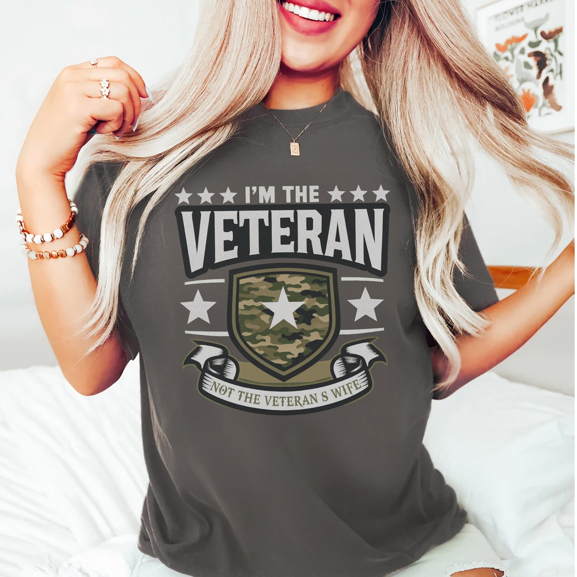 I’m the Veteran Not the Veteran’s Wife Proud US Military Patriotic T-Shirt