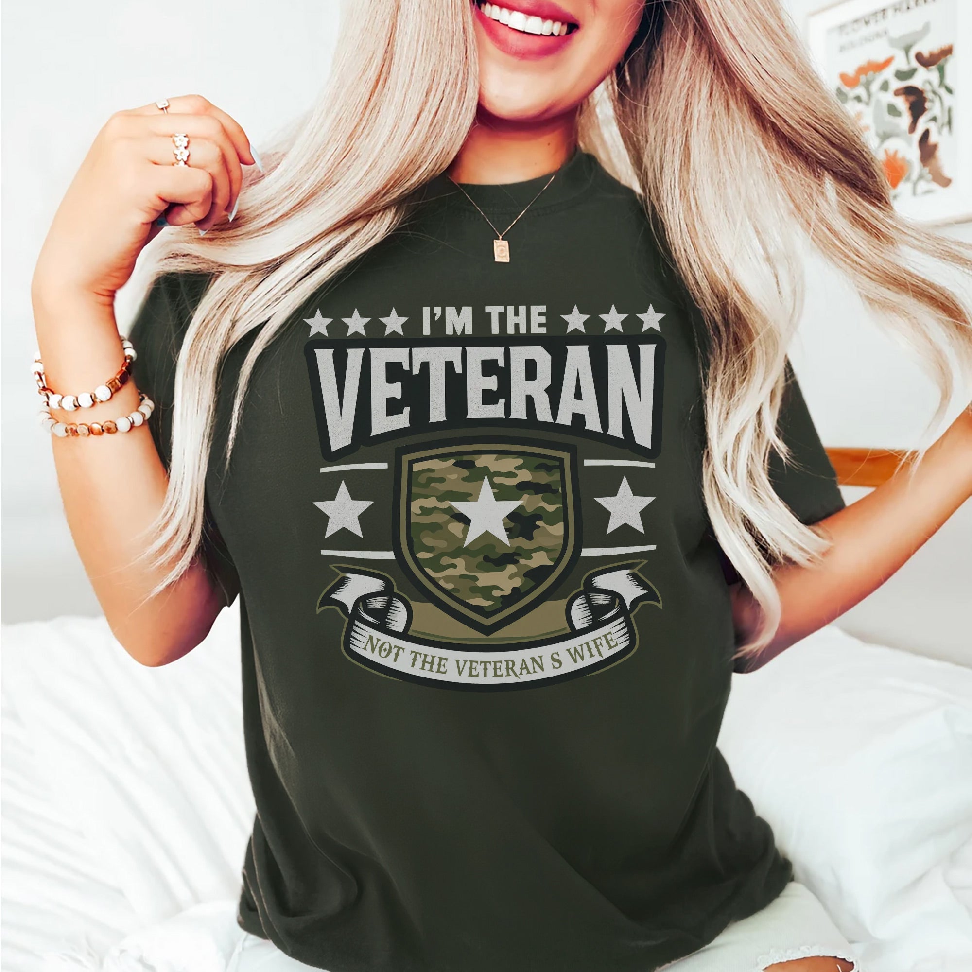 I’m the Veteran Not the Veteran’s Wife Proud US Military Patriotic T-Shirt