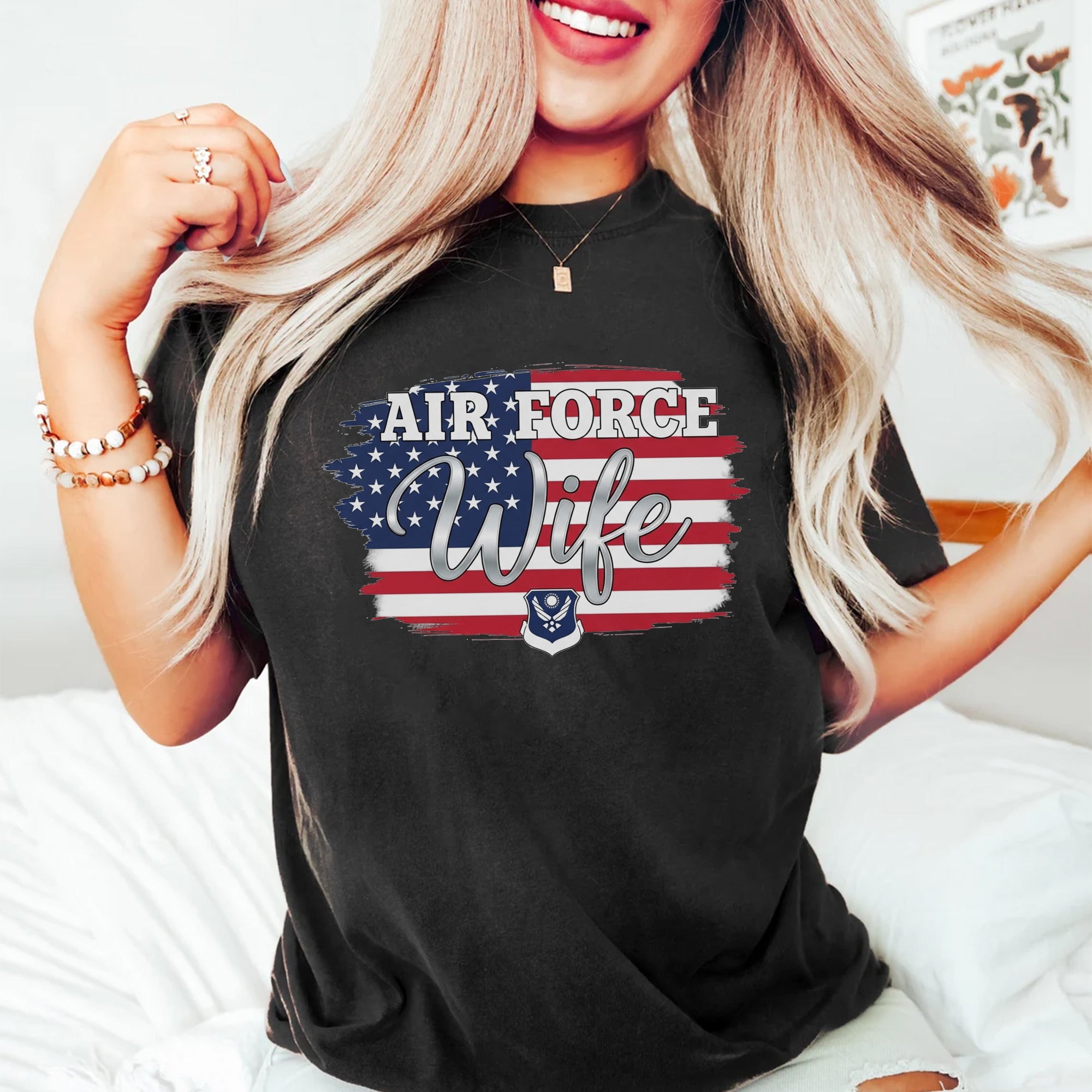 Air Force Wife US Military Patriotic Support Proud Military Family T-Shirt