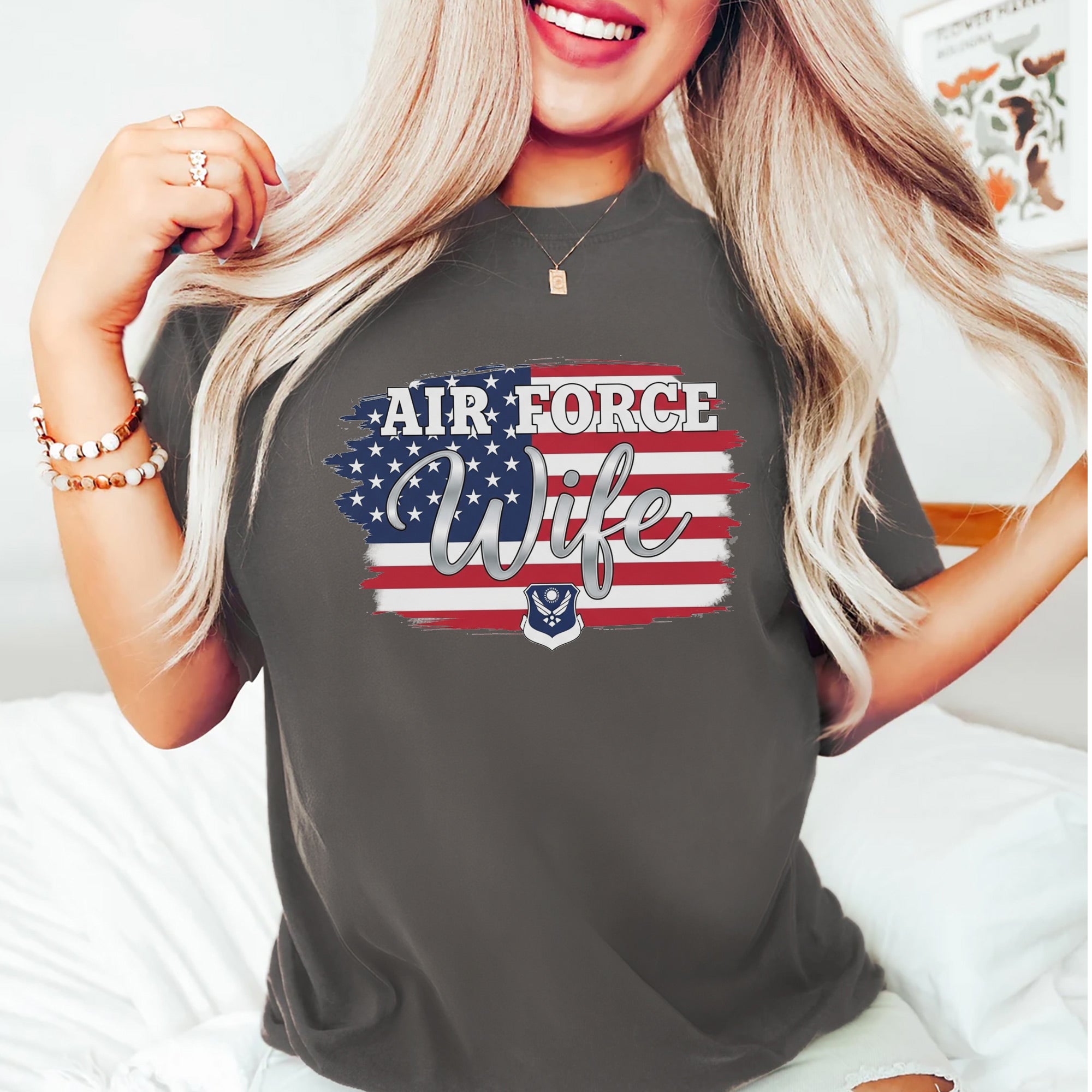 Air Force Wife US Military Patriotic Support Proud Military Family T-Shirt