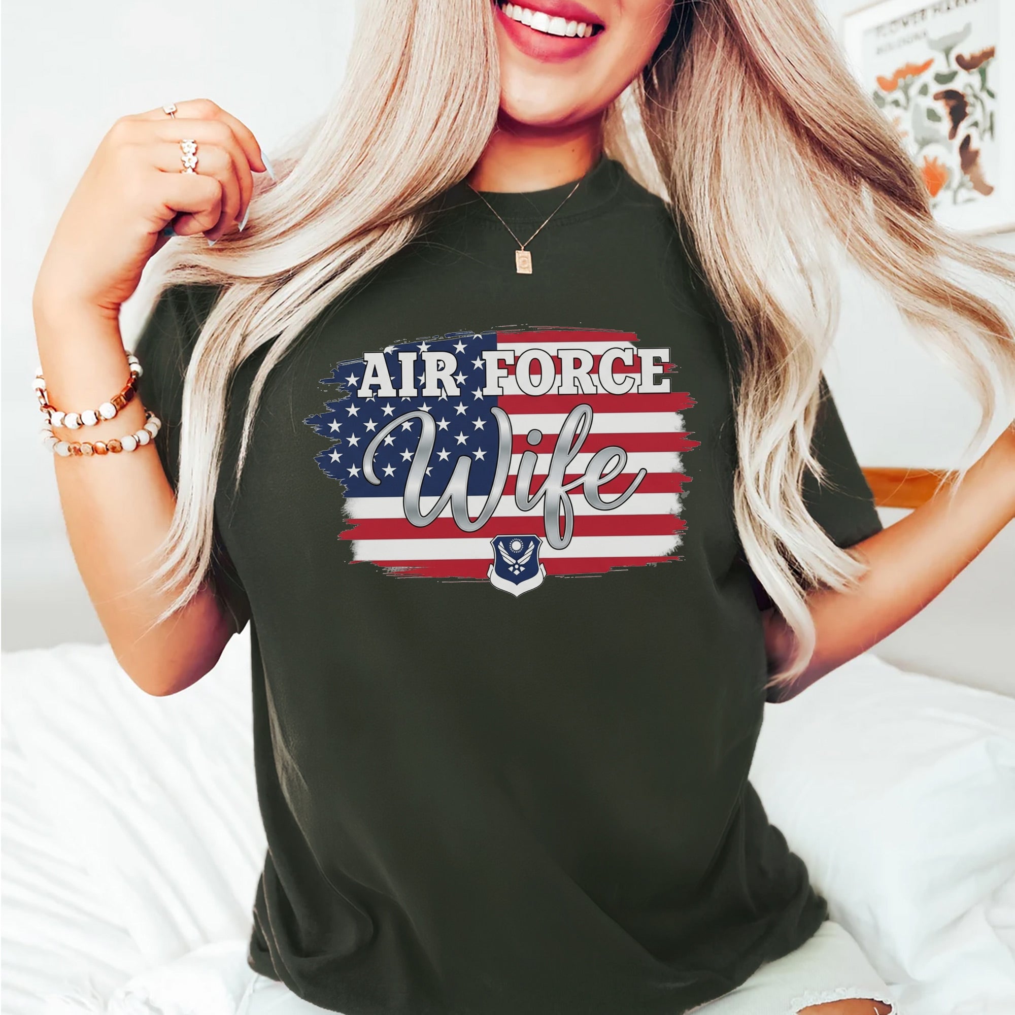 Air Force Wife US Military Patriotic Support Proud Military Family T-Shirt
