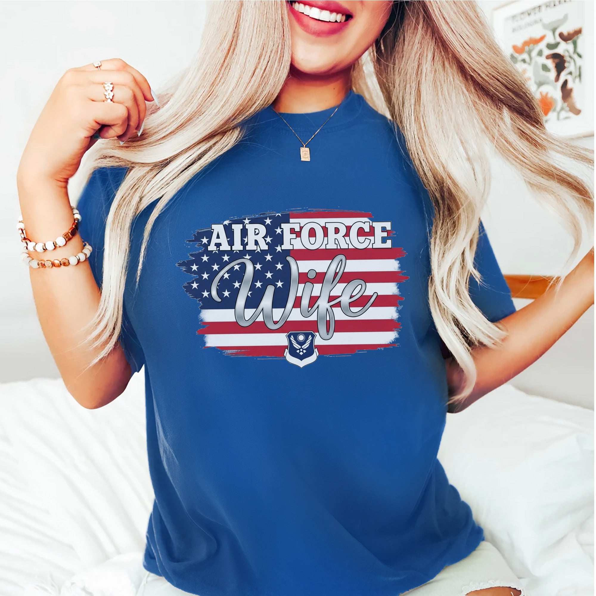 Air Force Wife US Military Patriotic Support Proud Military Family T-Shirt