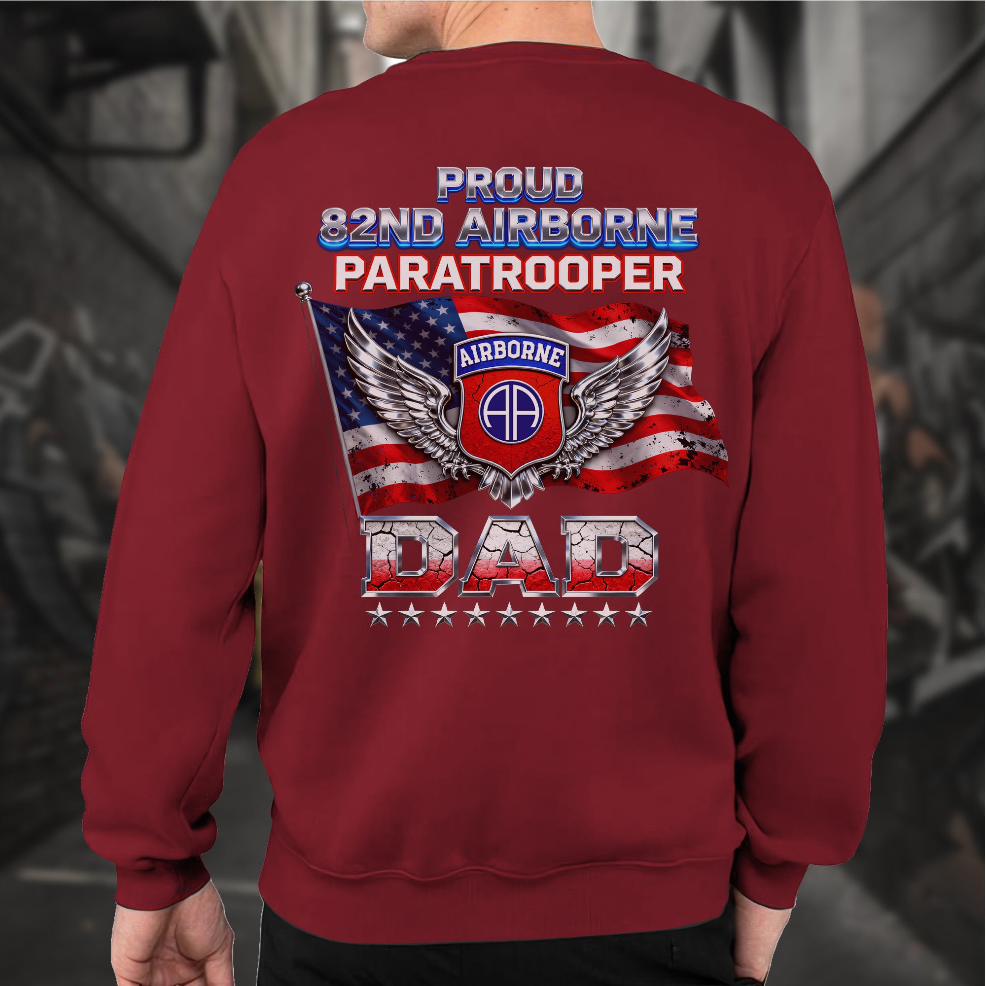 Proud 82nd Airborne Paratrooper Dad US Sweatshirt