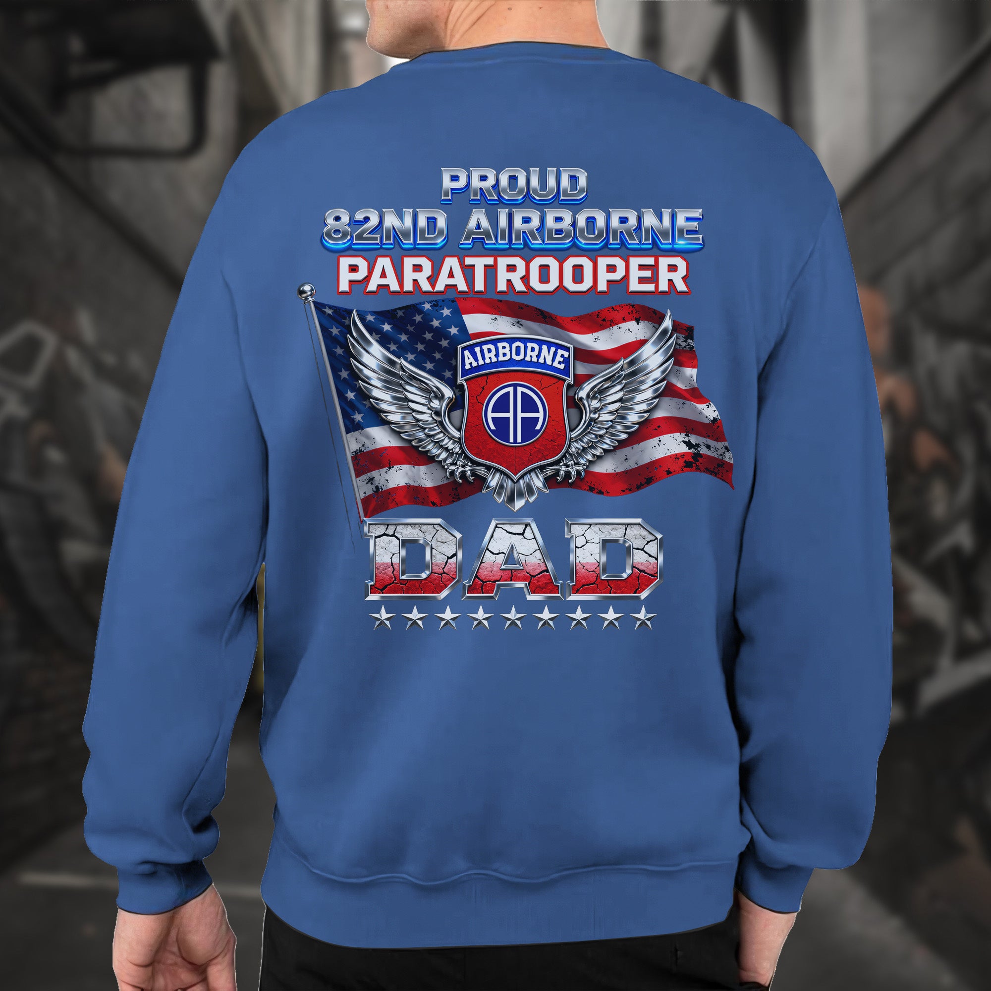 Proud 82nd Airborne Paratrooper Dad US Sweatshirt