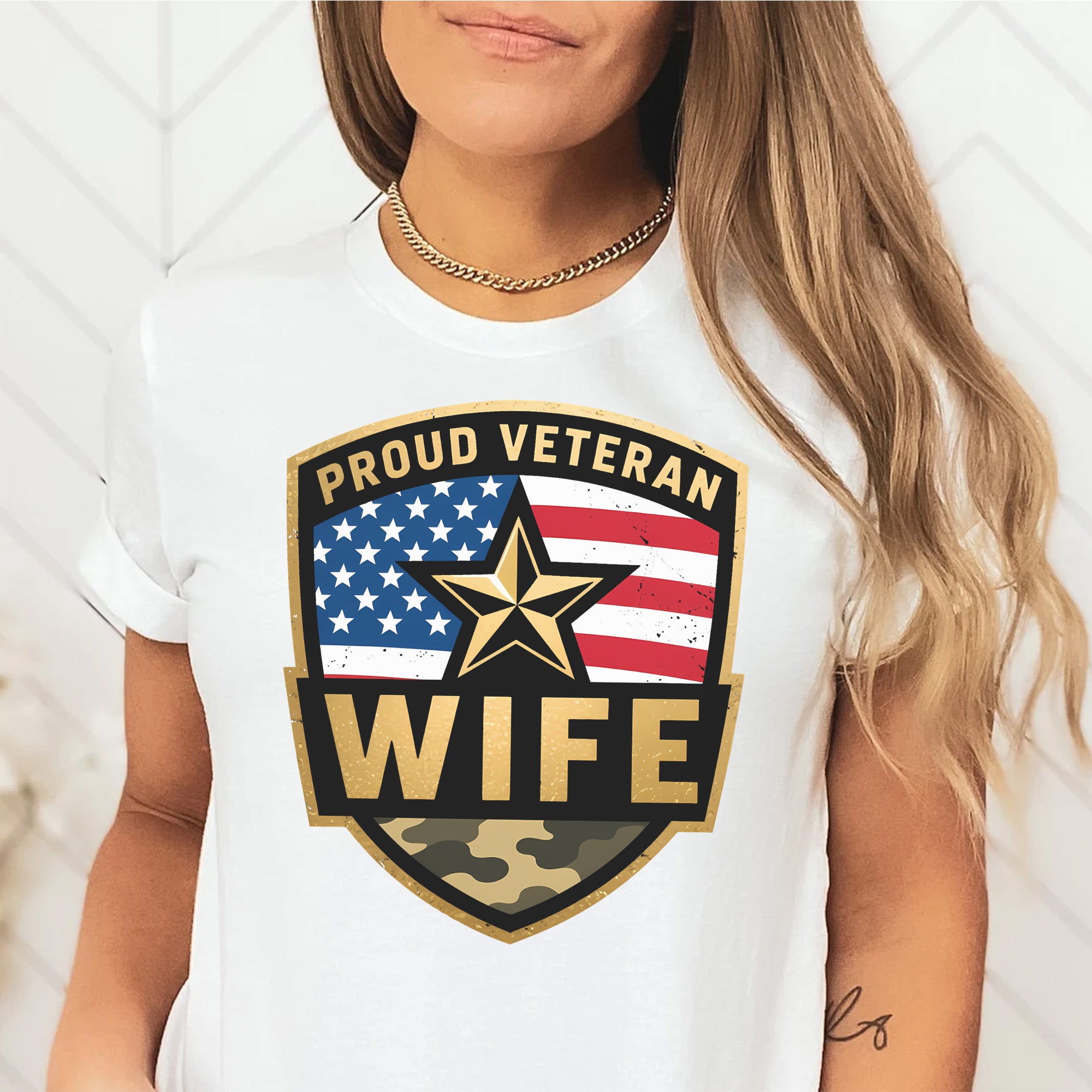 Proud Veteran Wife Honoring Love Strength and Sacrifice Beside a True American Hero T-Shirt