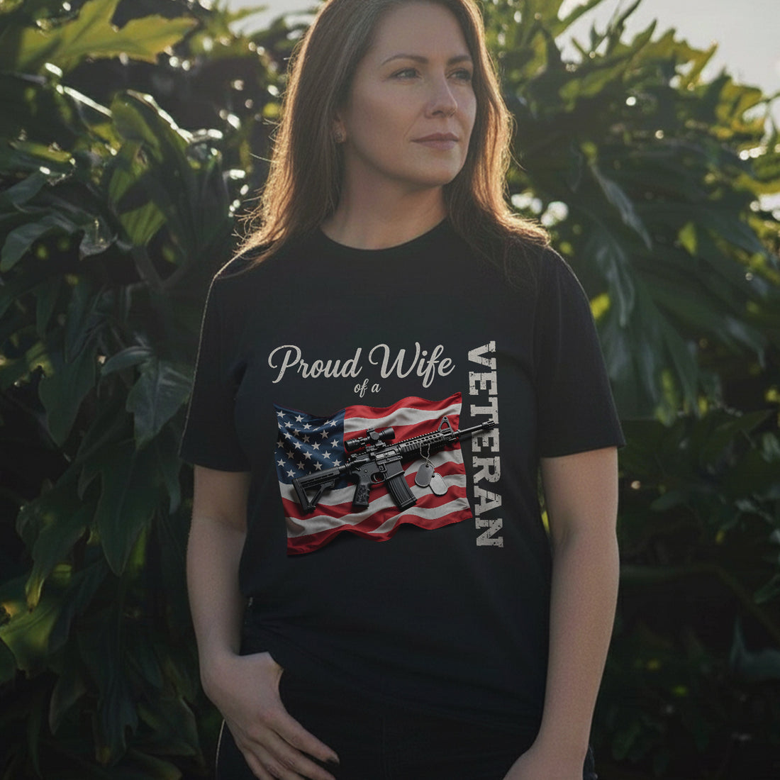 Proud Wife of a Veteran Strong Heart Loyal T-Shirt