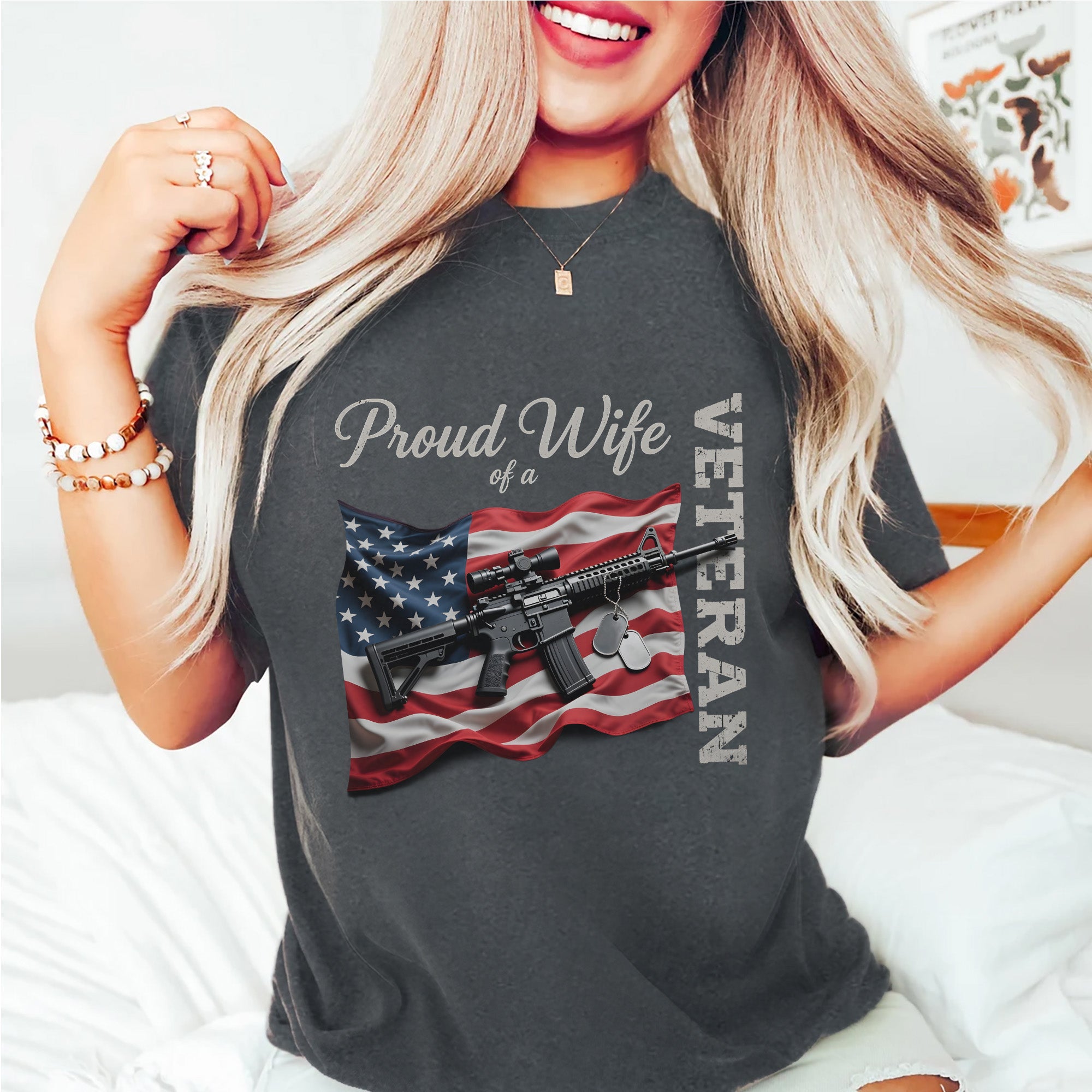 Proud Wife of a Veteran Strong Heart Loyal T-Shirt