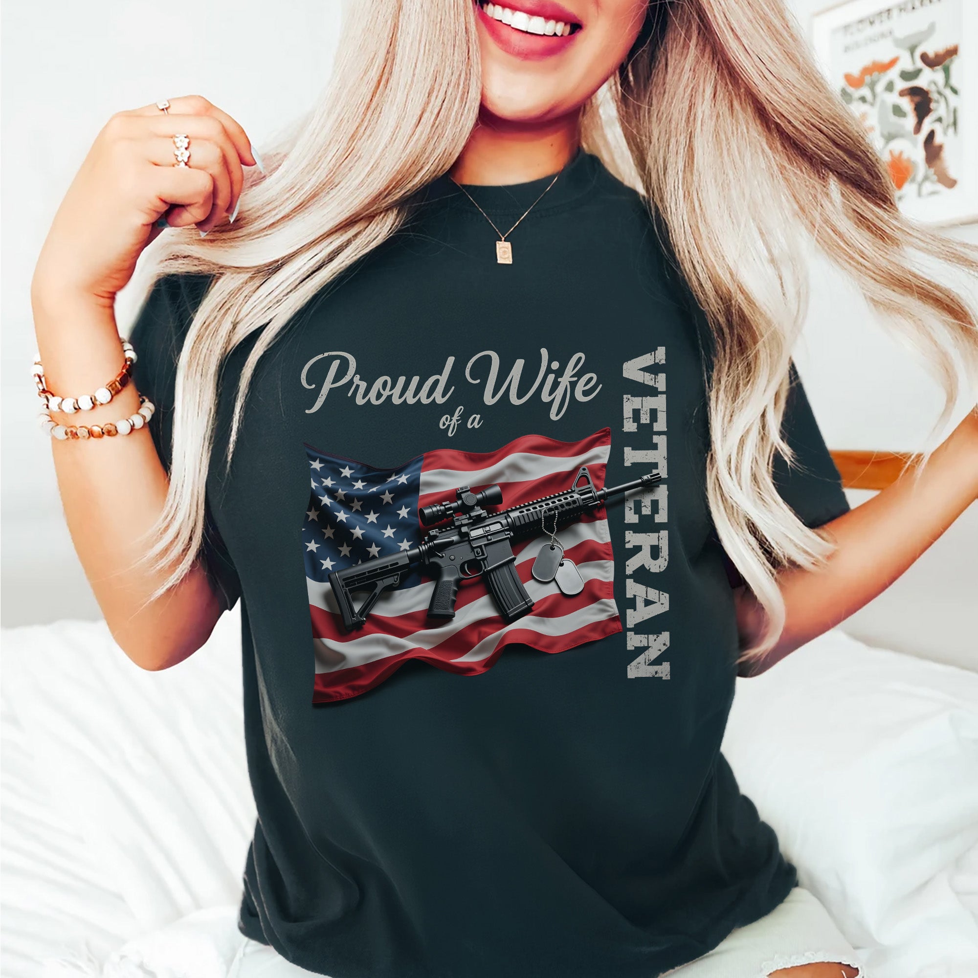 Proud Wife of a Veteran Strong Heart Loyal T-Shirt