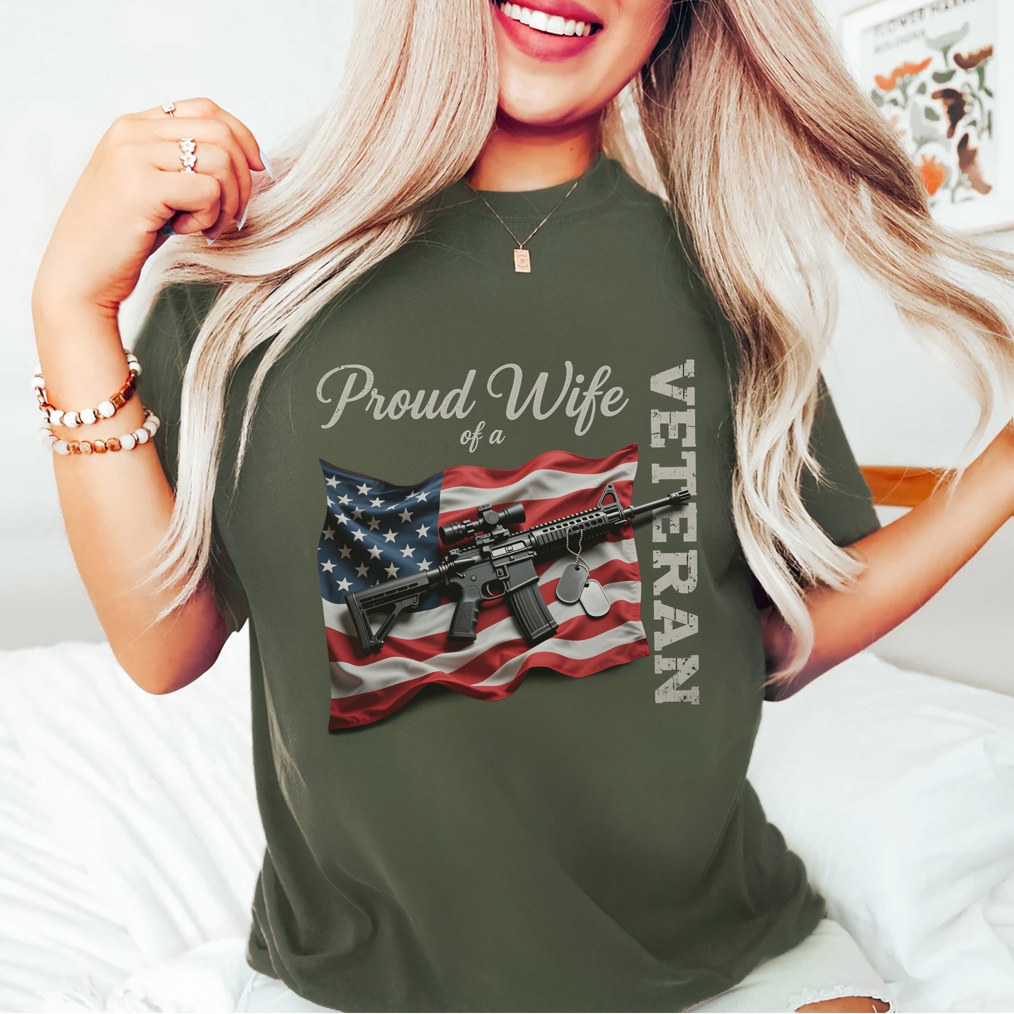 Proud Wife of a Veteran Strong Heart Loyal T-Shirt