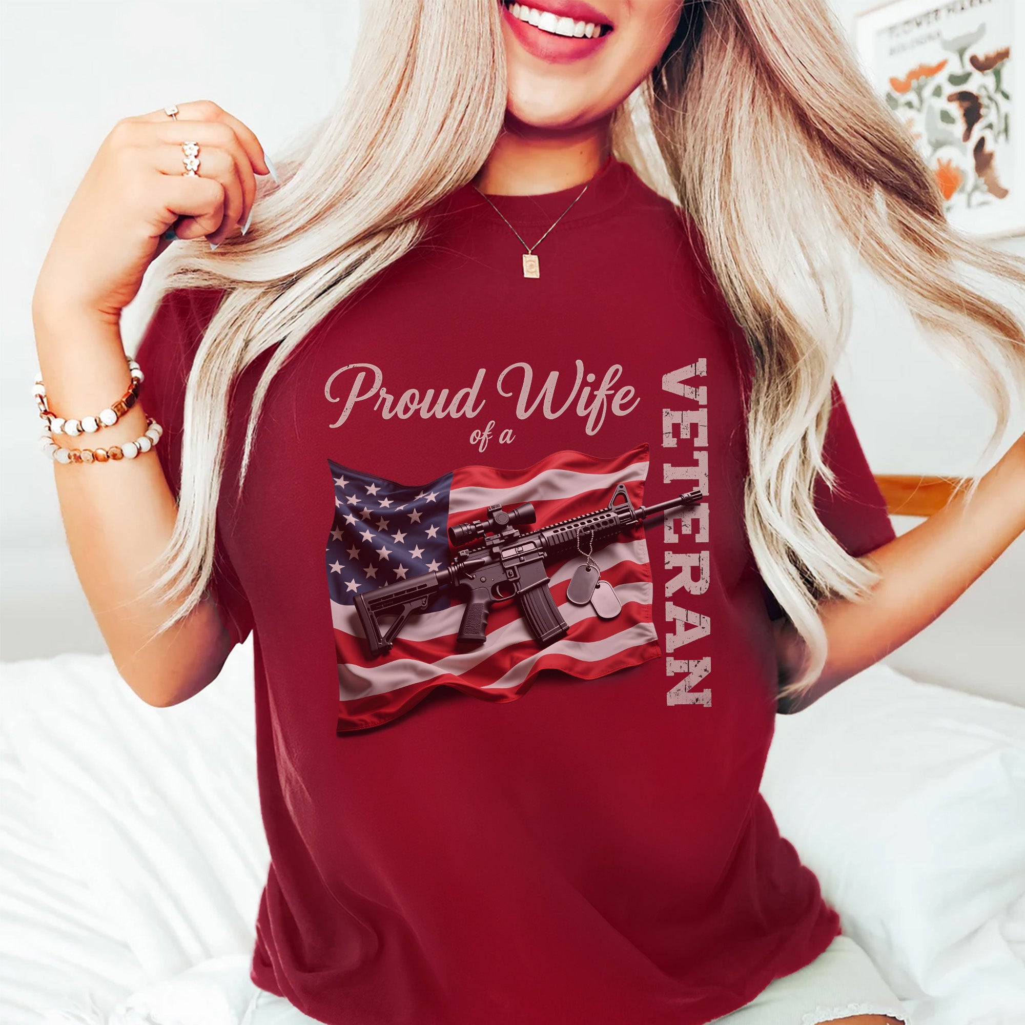 Proud Wife of a Veteran Strong Heart Loyal T-Shirt