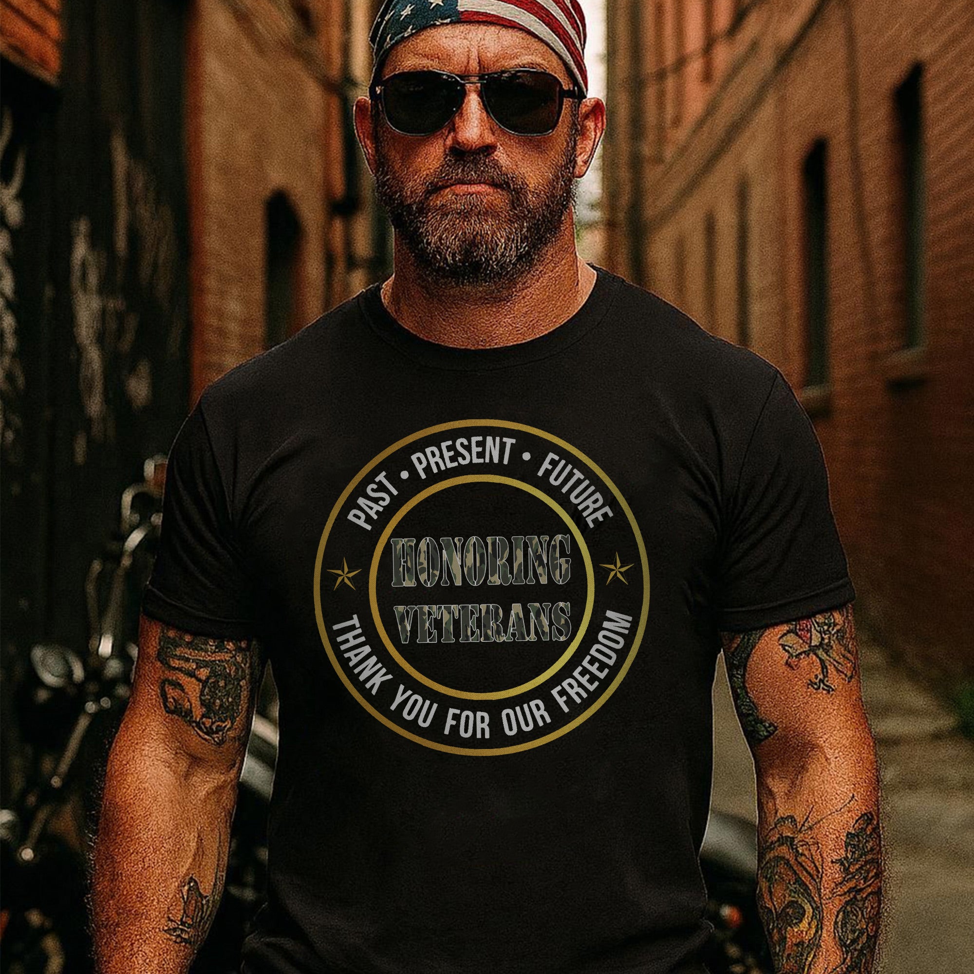 Past Present and Future Honoring Veterans Thank You for Our Freedom US Military Pride T-Shirt