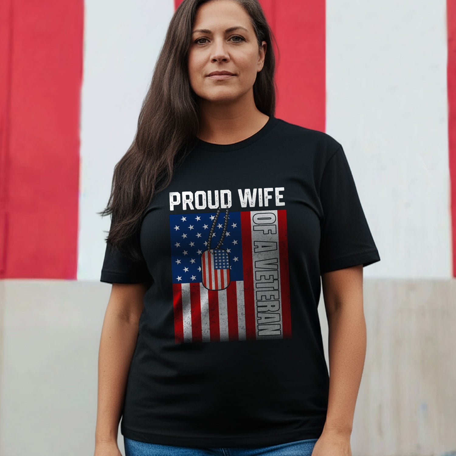 Proud Wife of a Veteran Military Design T-Shirt