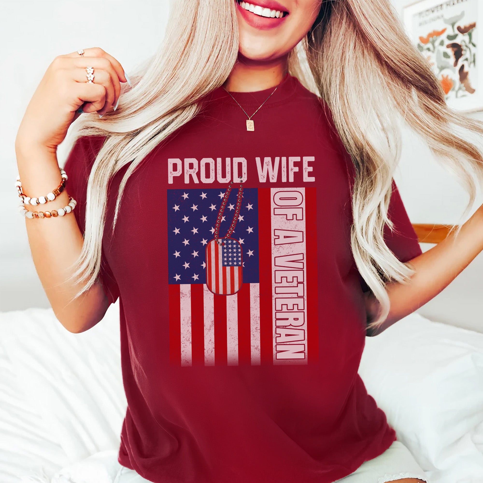 Proud Wife of a Veteran Military Design T-Shirt