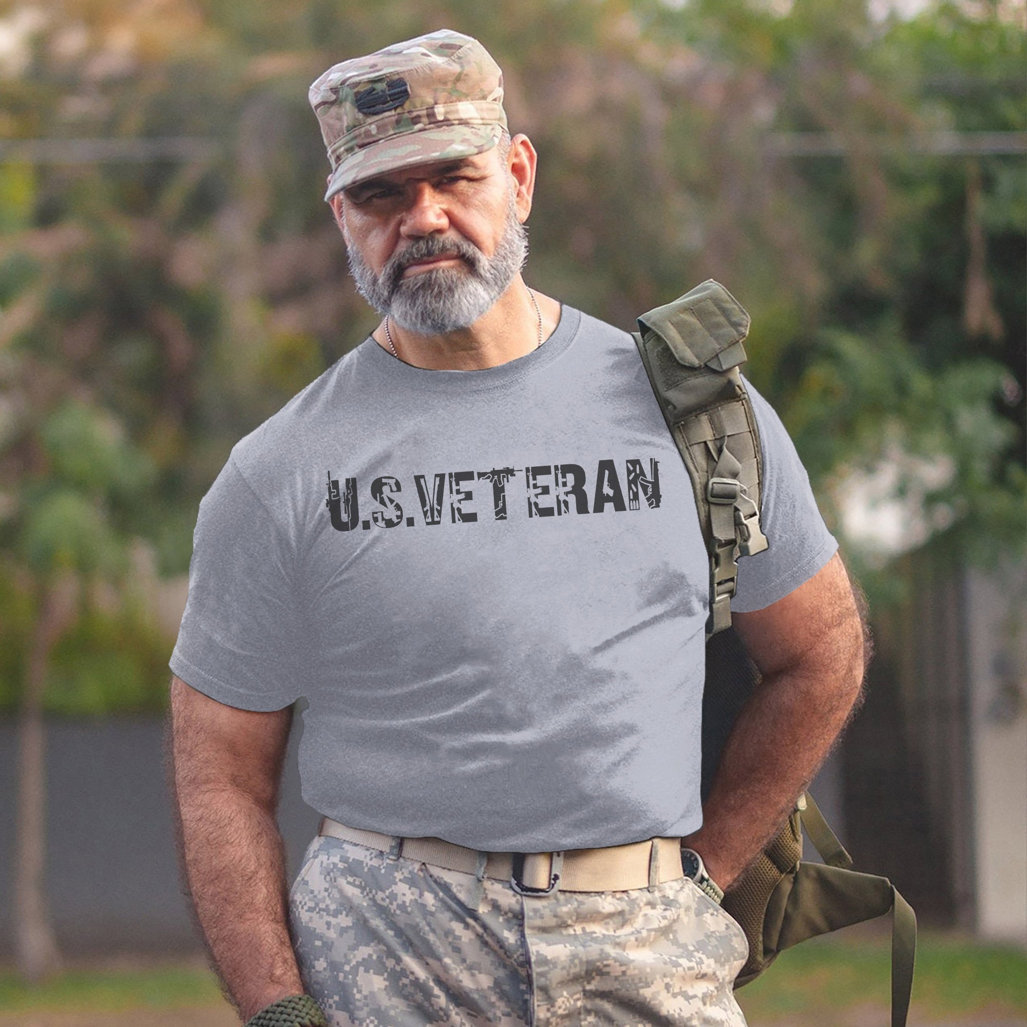 US Veteran Icon Military Graphic Patriotic Design Honoring Courage Pride and Service T-Shirt