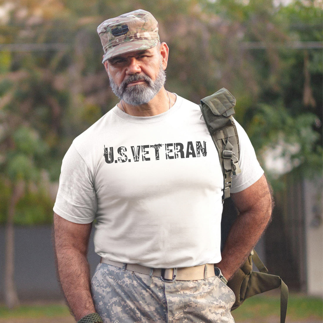 US Veteran Icon Military Graphic Patriotic Design Honoring Courage Pride and Service T-Shirt