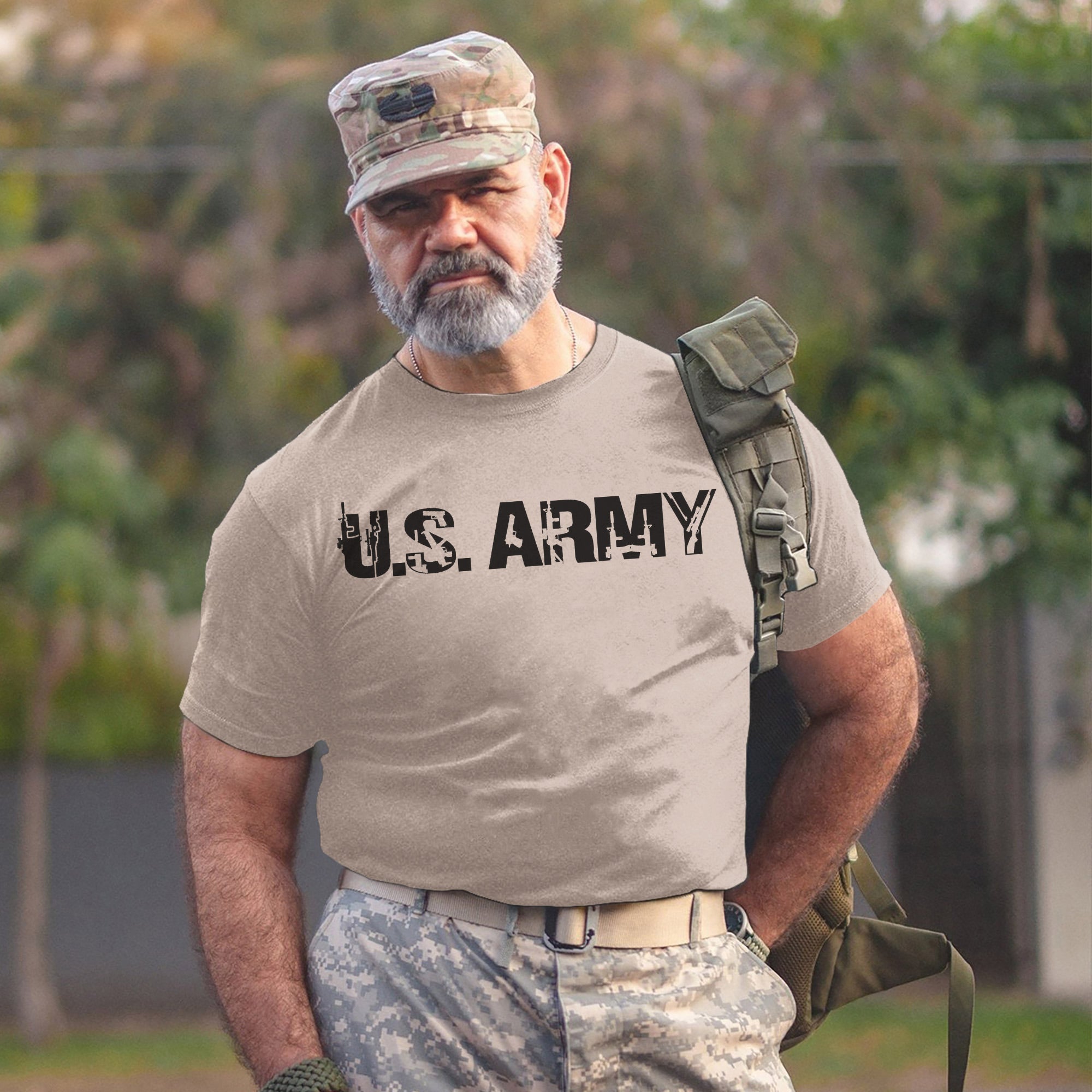 US Army Icon Military Graphic Patriotic Design Honoring Courage Pride and Service T-Shirt