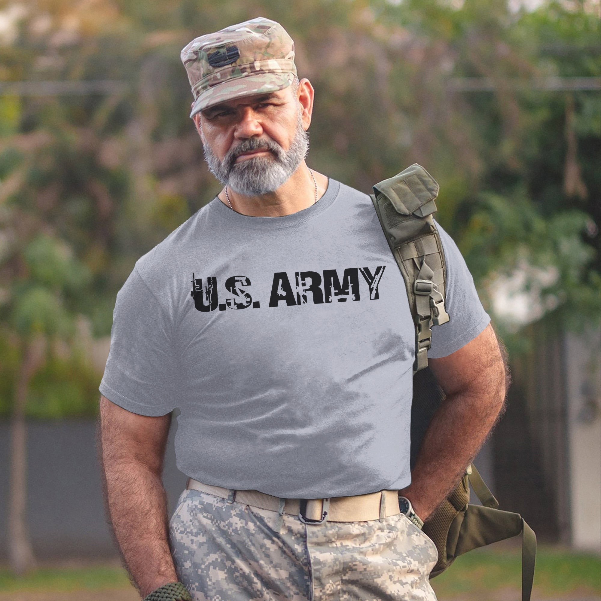 US Army Icon Military Graphic Patriotic Design Honoring Courage Pride and Service T-Shirt